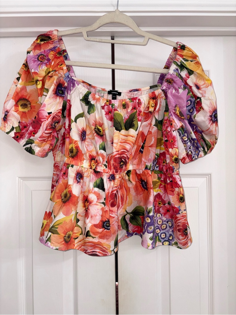 Express Multicolor Floral Puff-Sleeve Peplum Top